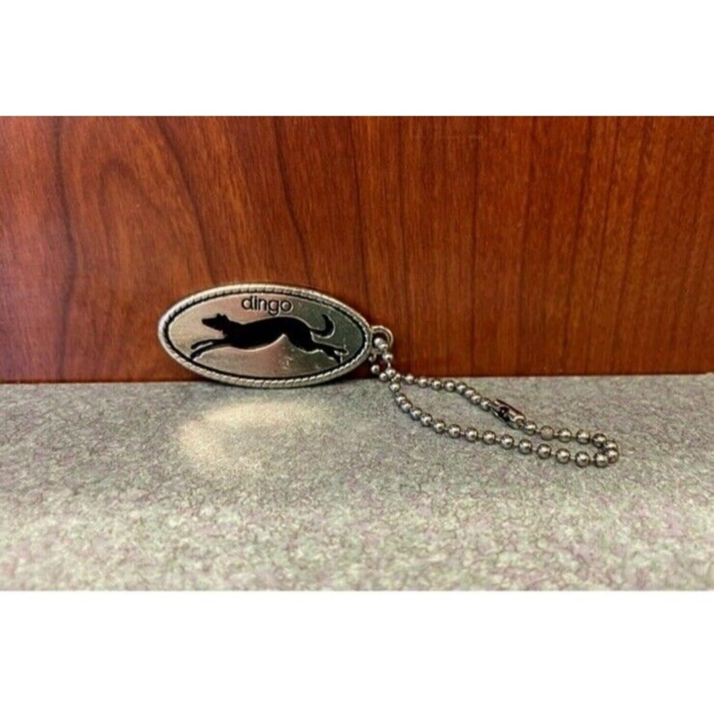 Vintage Dingo 1.75" Metal Keychain Key Fob Oval Wild Dog Australia Pendant